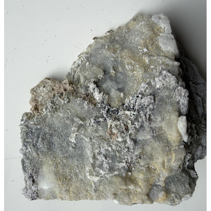 Spinele w dolomicie z Łażan k. Żarowa