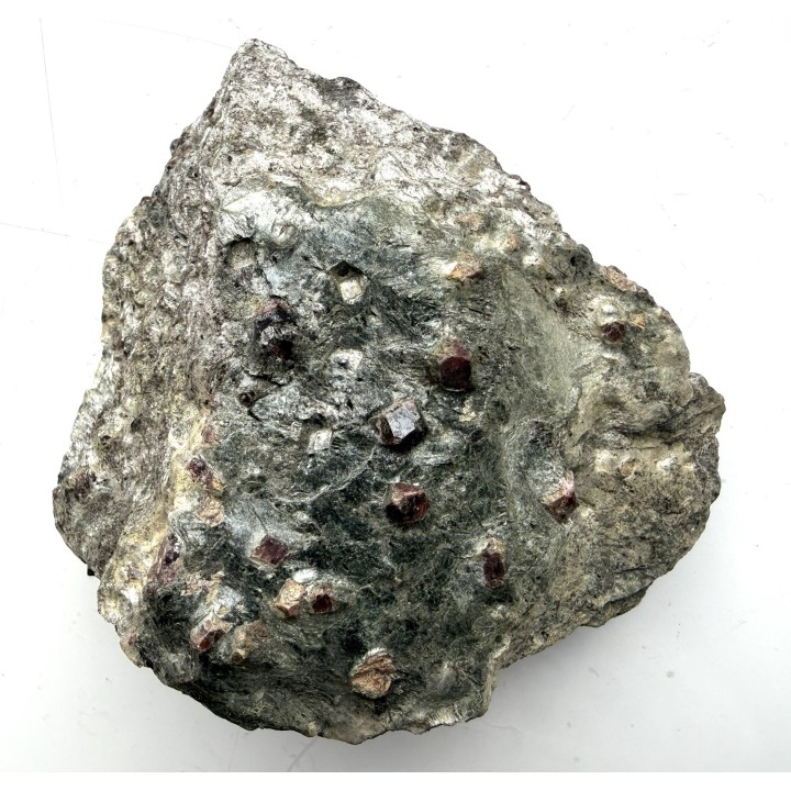 Granaty w łupku łyszczykowym z Krobicy