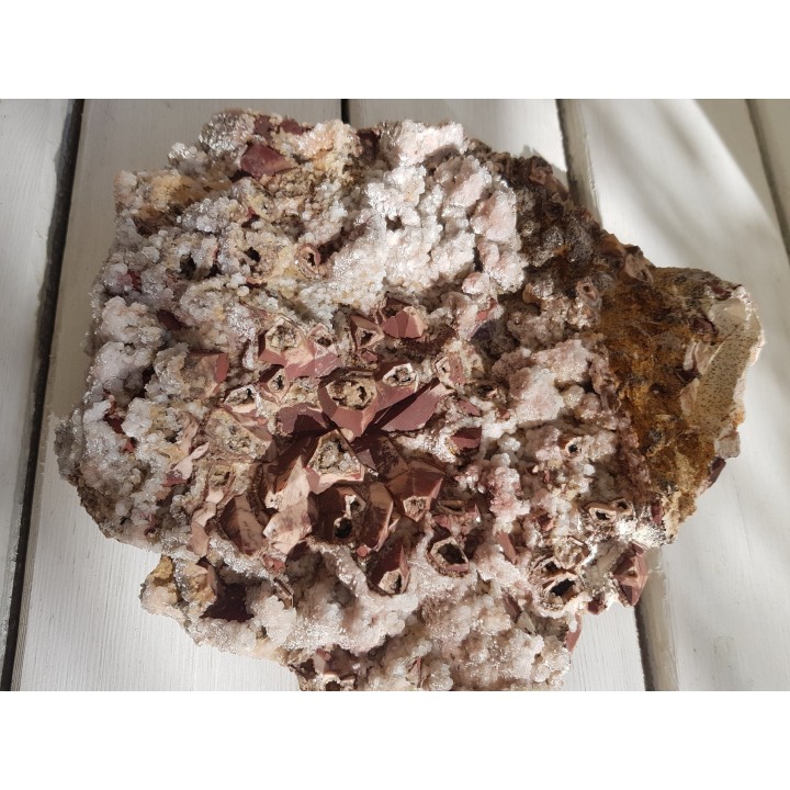 Duża szczotka pseudomorfoz dolomitu po kalcycie z Rędzin k. Kamiennej Góry