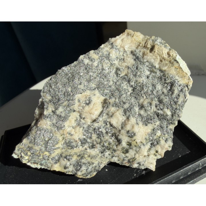 Chloantyt (niklowy skutterudyt) z Jachymova (Czechy)