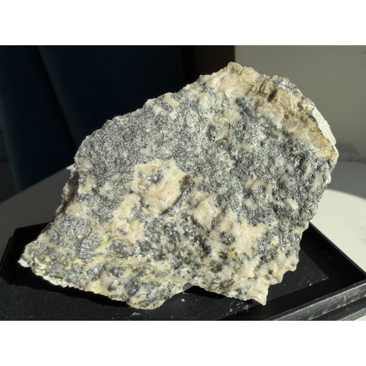 Chloantyt (niklowy skutterudyt) z Jachymova (Czechy)