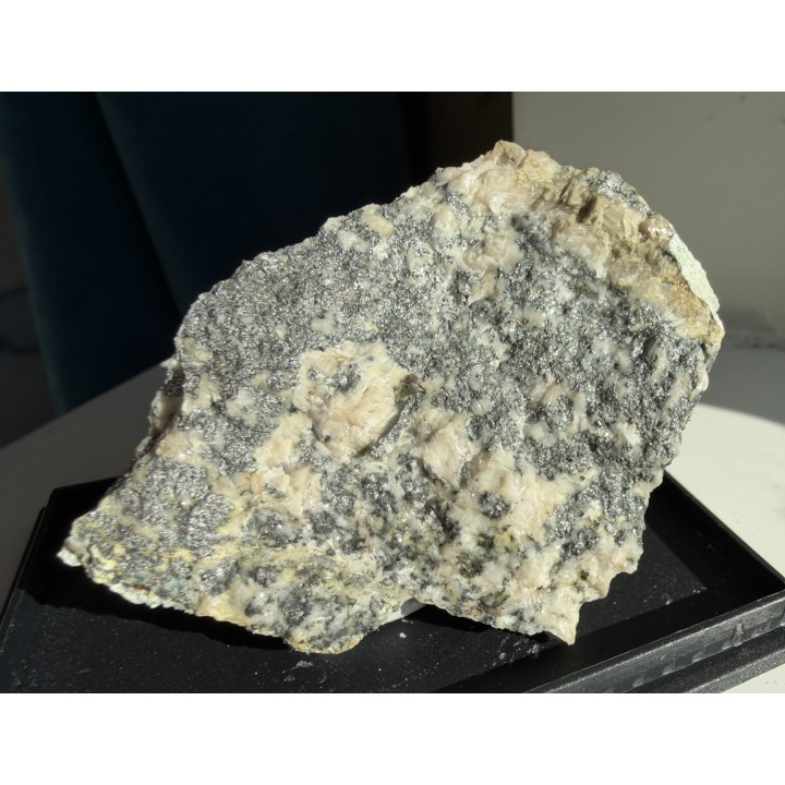 Chloantyt (niklowy skutterudyt) z Jachymova (Czechy)