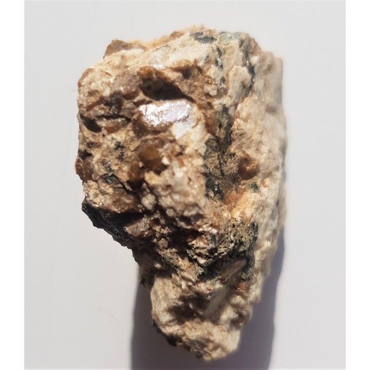 Skupienie idealnie wykształconych kryształów tytanitu