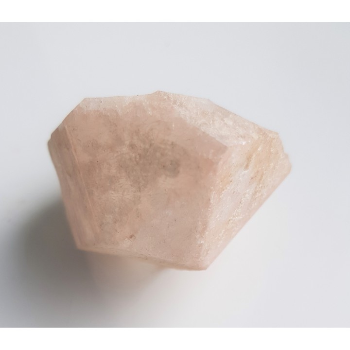 Kryształ kwarcu różowego z Izerskich Garbów