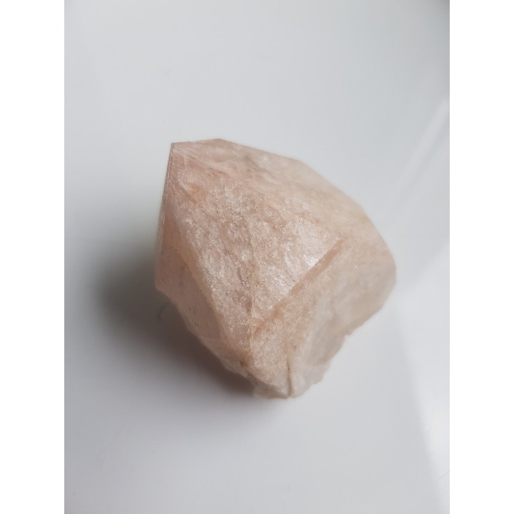 Kryształ kwarcu różowego z Izerskich Garbów