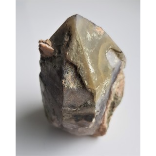 Wyjątkowy kwarc z zielonym zakończeniem