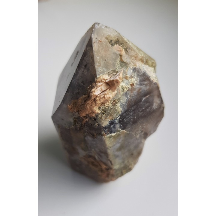 Wyjątkowy kwarc z zielonym zakończeniem