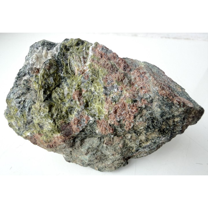 Pistacyt z granatem z Kowar