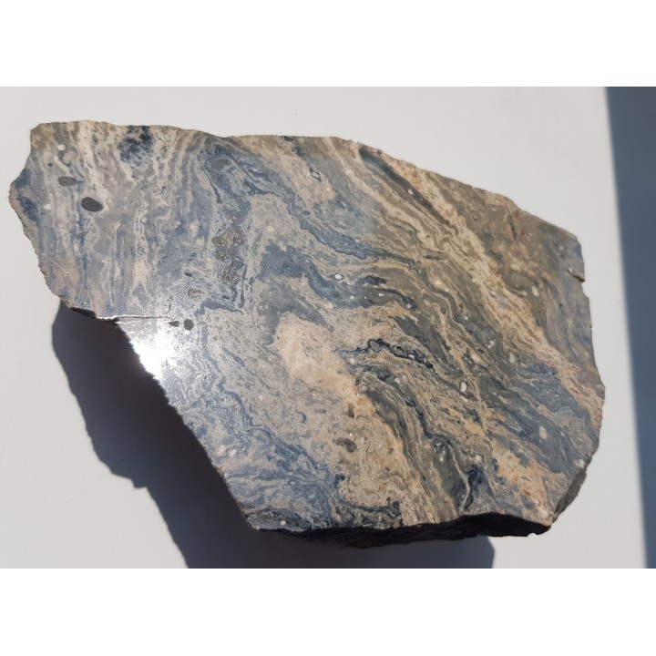 Polerowany okaz ignimbrytu z Wałbrzycha