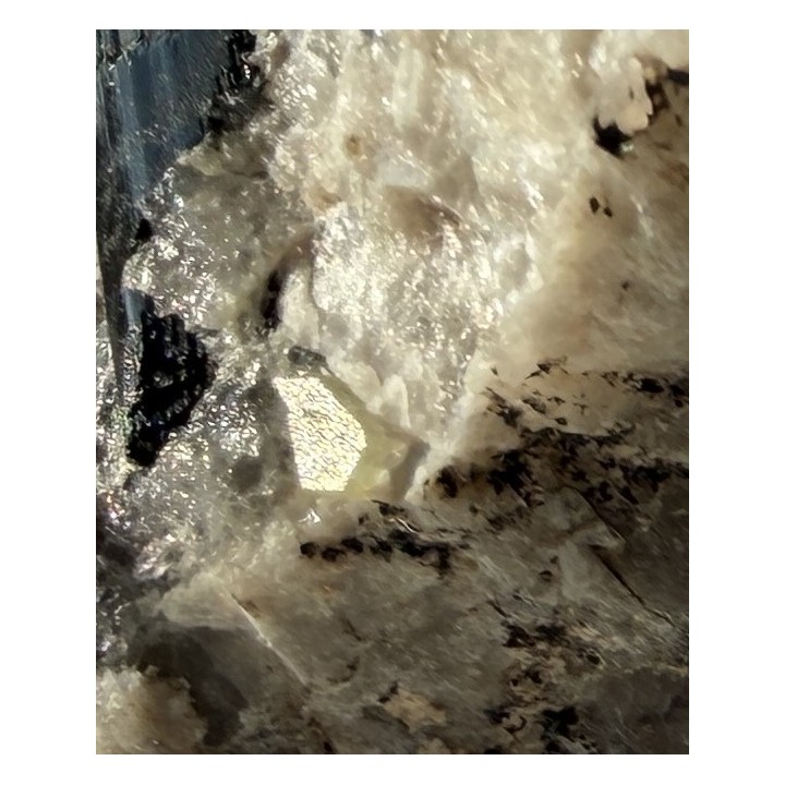 Chryzoberyl ze Szklar k. Ząbkowic Śl.