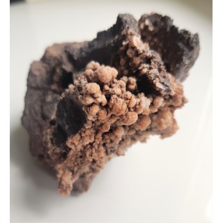 Epistilbit w pustkach melafirów z Suszyny