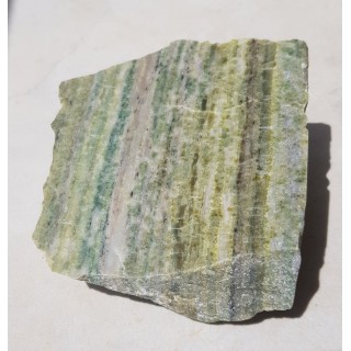 Polerowany ofikalcyt z Rędzin k. Kamiennej Góry