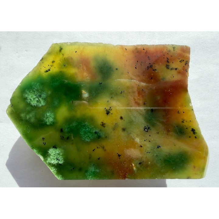 Jubilerski hydrogrossular/idokraz z Pakistanu
