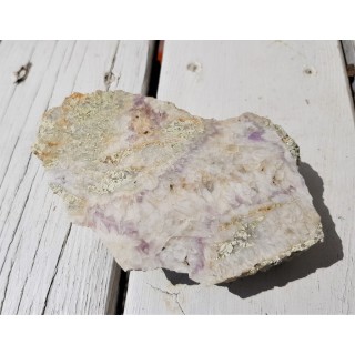 Żyła kwarcowo-ametystowa z Masywu Ślęży