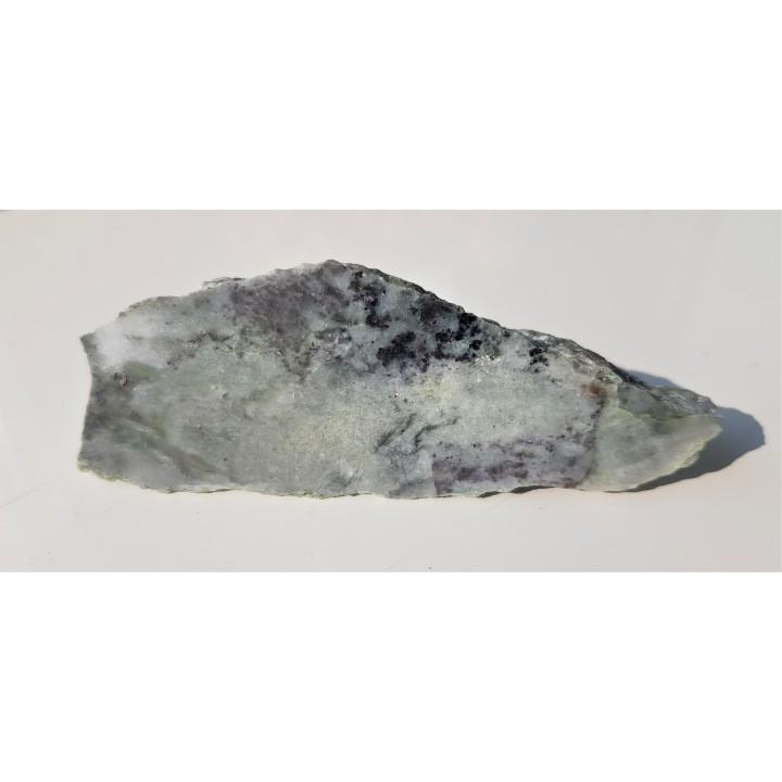 Spinele w marmurze z Łażan k. Żarowa