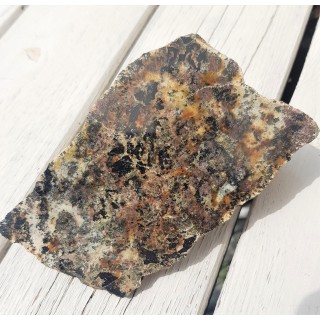 Polerowany okaz granulitu