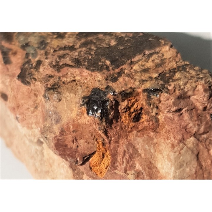 Fergusonit,monacyt oraz gadolinit ze Szklarskiej Poręby