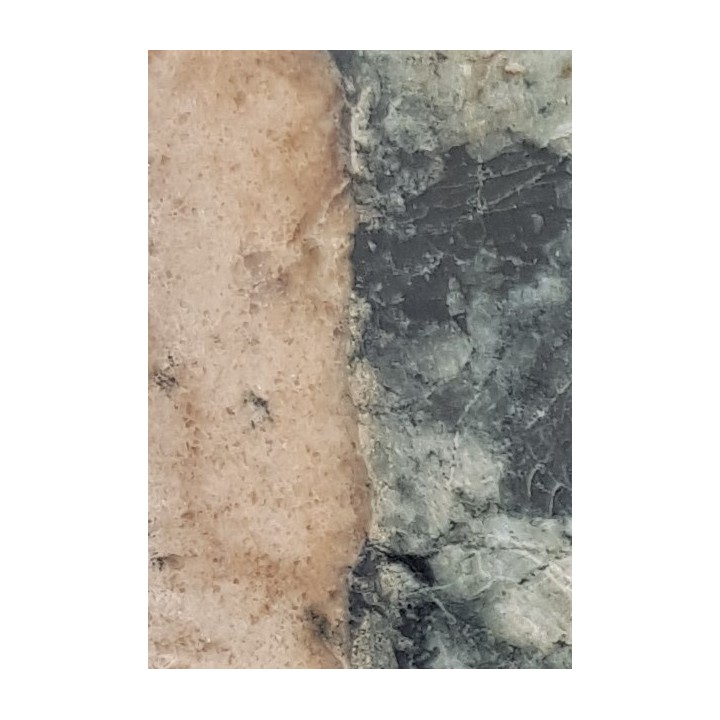 Skała z kontaktu gabra Ślęży z granitem