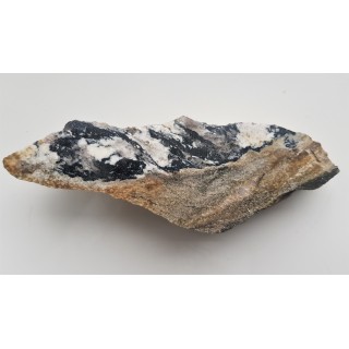 Wydzielenia z turmalinem w paragnejsach z Ciepłowodów