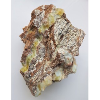 Żółtozielony opal w serpentynicie ze Szklar