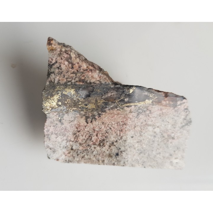 Okruszcowany aplogranit ze Szklarskiej Poręby Huty