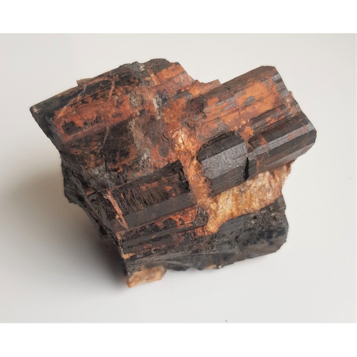 Piękny zrost kryształów szerlu z Gór Sowich