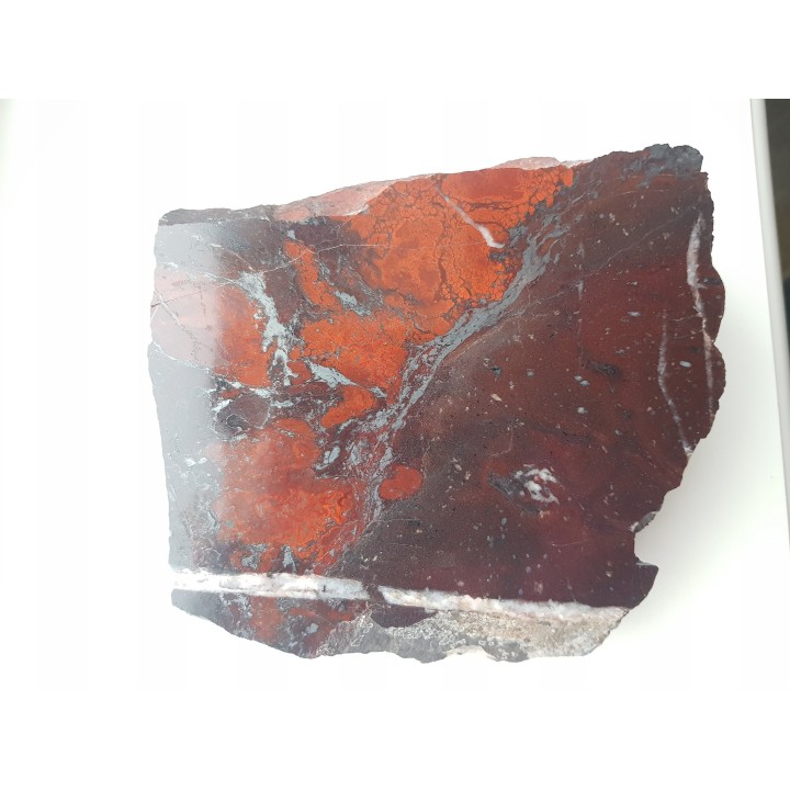 Jaspis koralowy z kulmu niecki śródsudeckiej