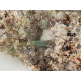 Akwamaryn z Ptasich Gniazd k. Szklarskiej Poręby