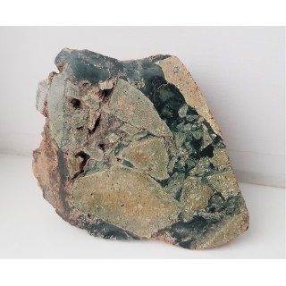 Unikatowa brekcja spojona zielonym kwarcem prazowym z okolic Kamiennej Góry