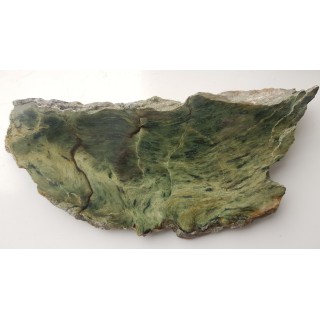 Polerowany nefryt z Jordanowa Śląskiego