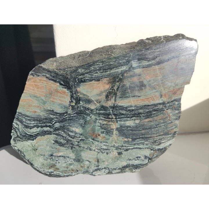 Wyjątkowa skała wapniowo-krzemianowa z Kowar