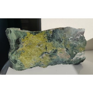 Ozdobny skarn z epidotem i pirytem z Kowar