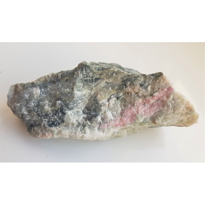 Zoisyt w skarnie magnezowym z Łażan k. Żarowa