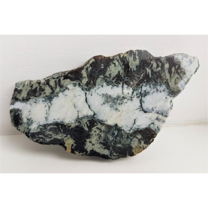 Ozdobny amfibolit ze złoża w Złotym Stoku