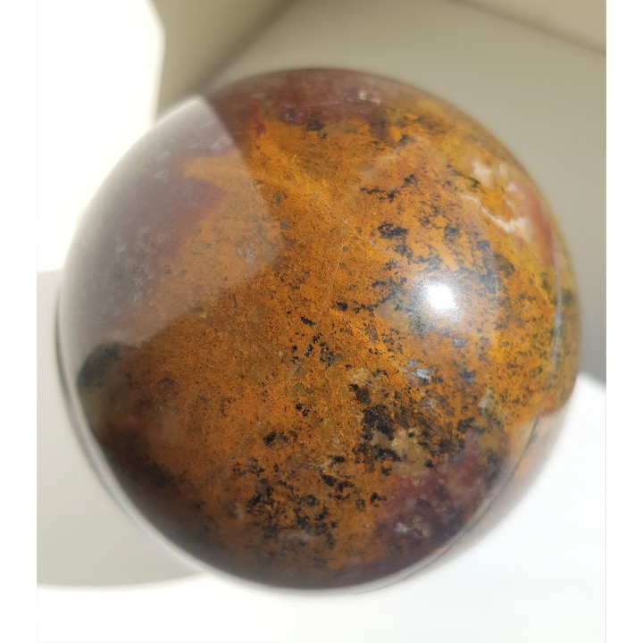 Kula polerowana z jaspisu z Sudetów (Stare Bogaczowice)