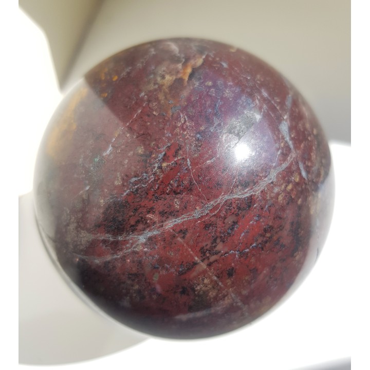 Kula polerowana z jaspisu z Sudetów (Stare Bogaczowice)