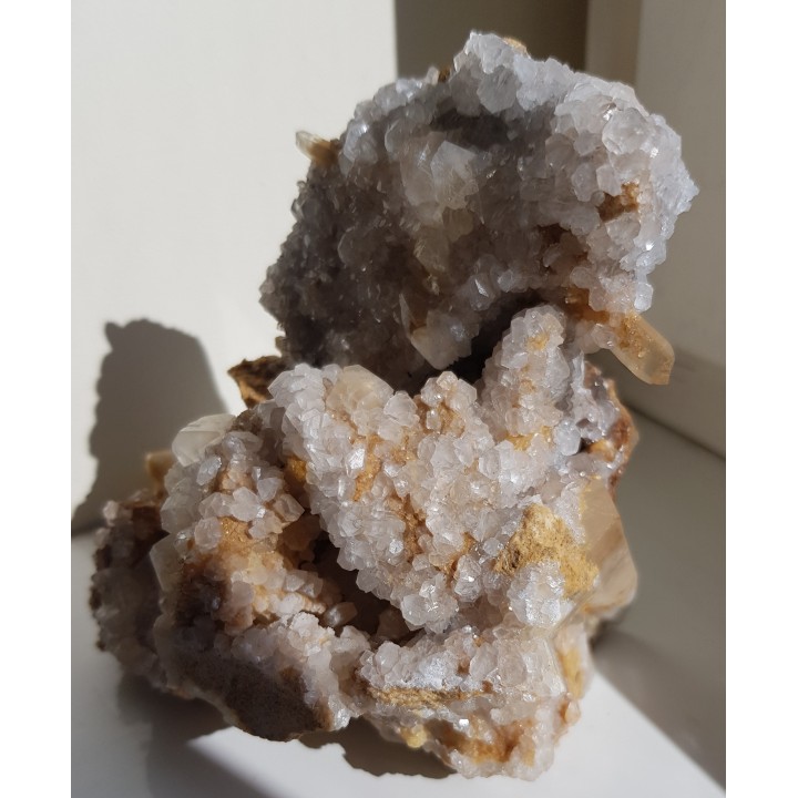 Piękna druza kwarcowo-kalcytowa w dolomicie ze Sławniowic