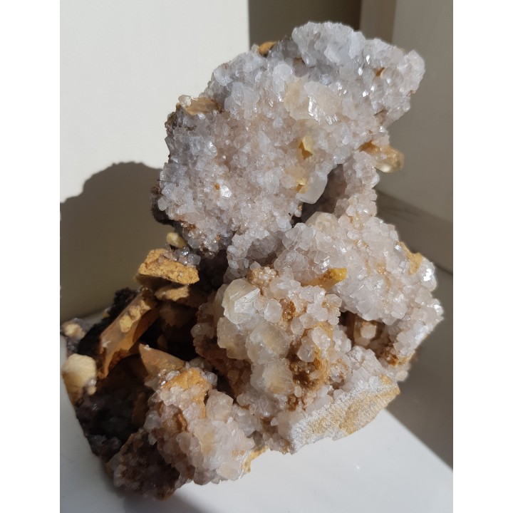 Piękna druza kwarcowo-kalcytowa w dolomicie ze Sławniowic