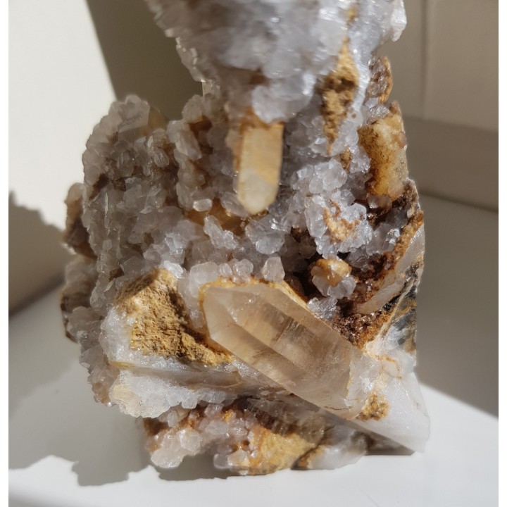 Piękna druza kwarcowo-kalcytowa w dolomicie ze Sławniowic