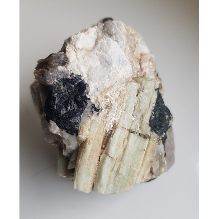 Piękny zrost kryształów berylu - "słońce berylowe"