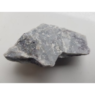 Spinele w marmurze z Łażan k. Żarowa