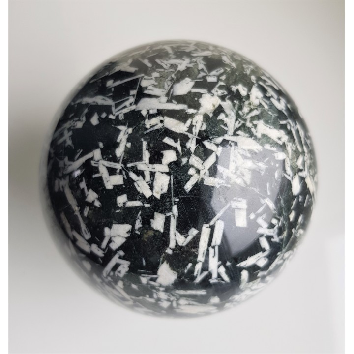 Kula z ozdobnego gabra z Nowej Rudy