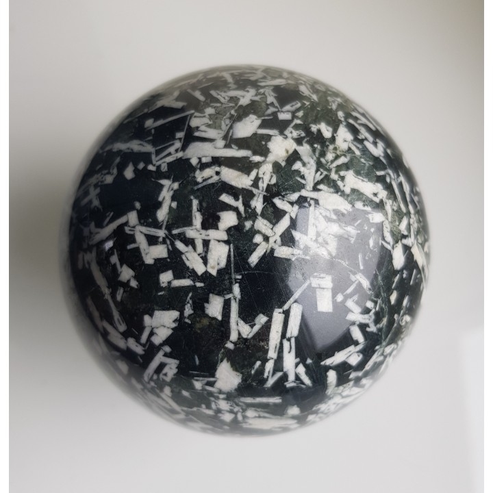 Kula z ozdobnego gabra z Nowej Rudy