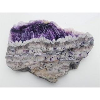 Fluoryt o strefowej budowie w żyle kwarcowej z Kletna