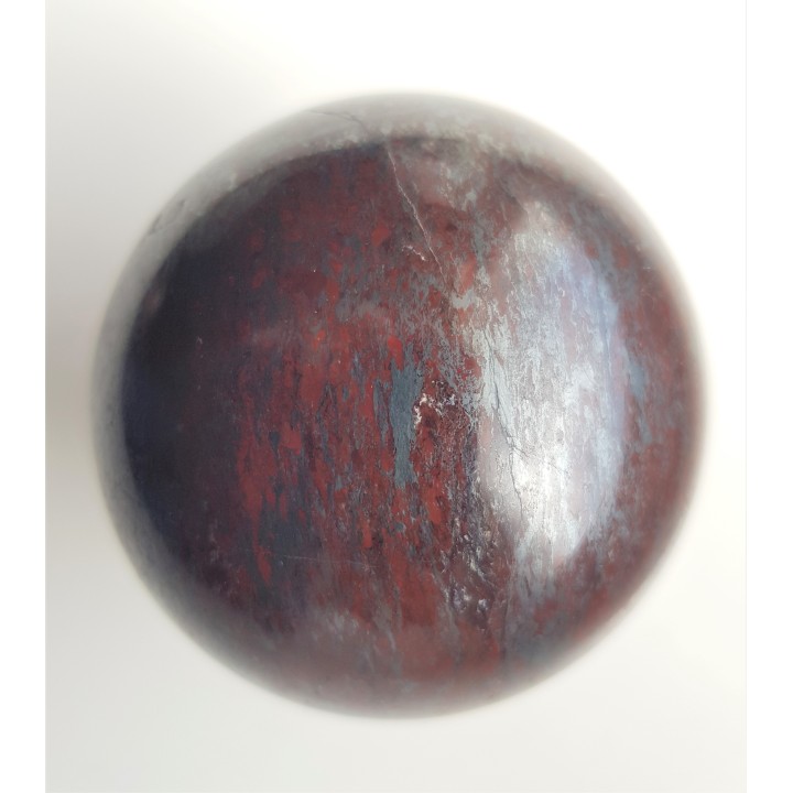 Kula polerowana z jaspisu z Sudetów (Stare Bogaczowice)