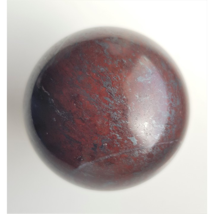 Kula polerowana z jaspisu z Sudetów (Stare Bogaczowice)