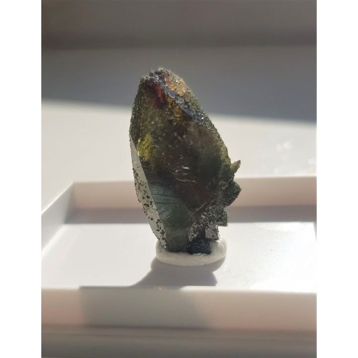 Idealnie wykształcony, zielony tytanit z żył alpejskich (Austria, Hoche Tauern)