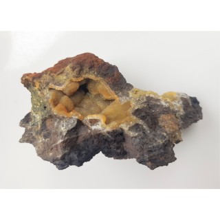 Druza wypełniona kwarcem pokrytym chalcedonem z Męcinki k. Jawora