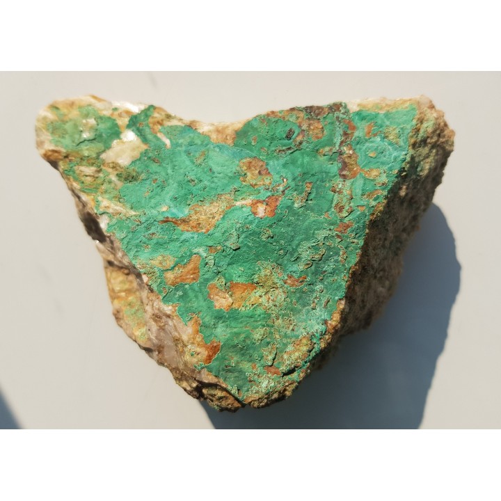 Obfite wydzielenia malachitu na barycie z Dziwiszowa