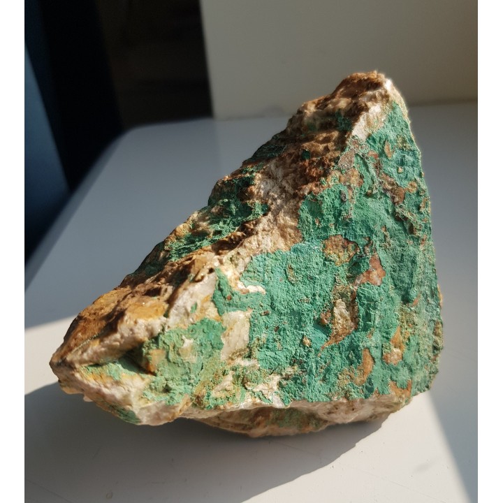 Obfite wydzielenia malachitu na barycie z Dziwiszowa